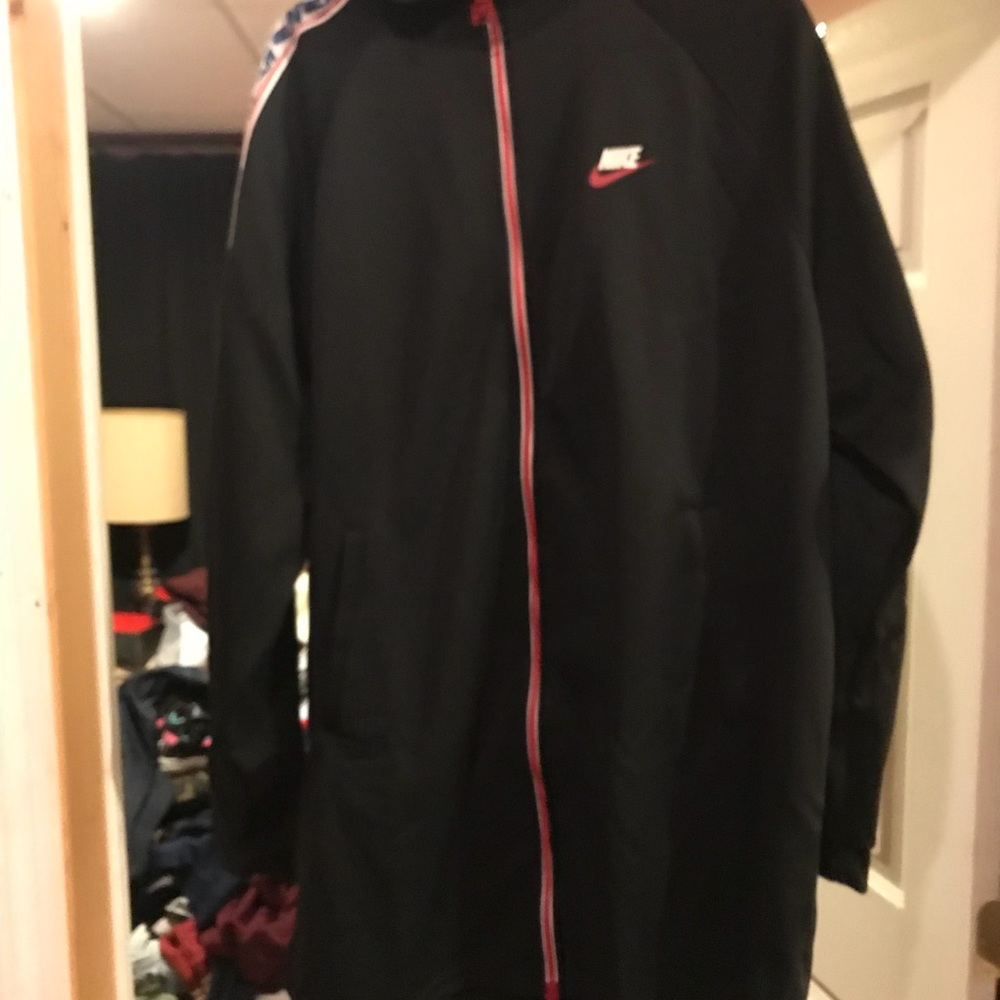 Nike jacket - Picture 2 of 2